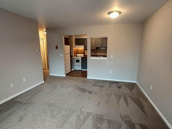 435 W Schleier St #27, Frankenmuth, MI 48734 | Zillow