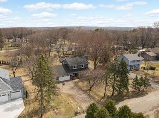 3645 Laurel Dr, Deephaven, MN 55391