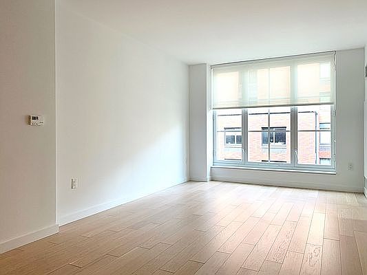 3rd image of 535 W 43rd St APT N10h