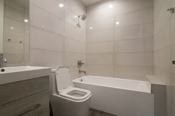 Rented by The Realty Guardian LLC | media 10