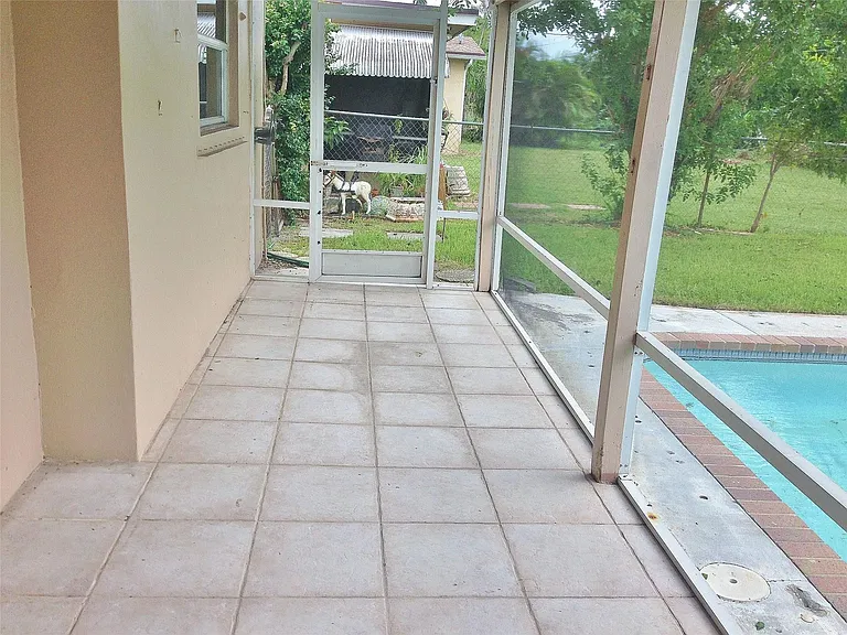 7510 NW 23rd St — Photo 13