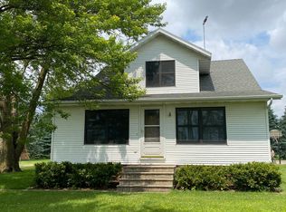 82120 165th St, Glenville, MN 56036