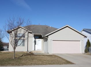 5813 49th Ave NW, Rochester, MN 55901