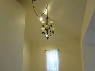 3rd image of 209 E 8th St