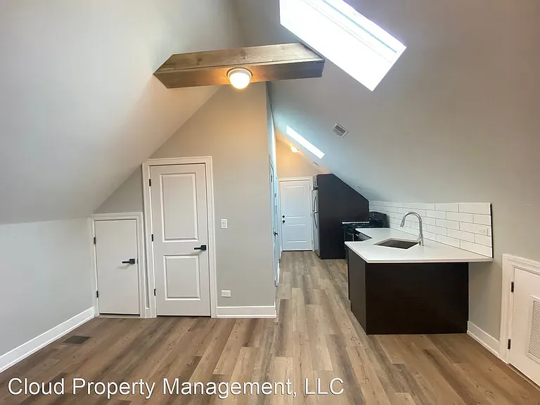 2401 S Homan Ave #3F — Photo 3