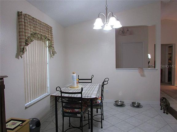 5th image of 2991 E Waco Dr