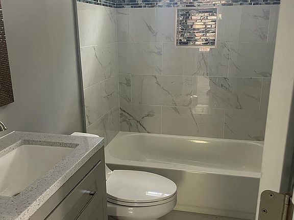 5th image of 5013 Nantucket Rd #1A