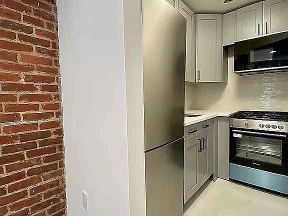 4th image of 119 W 92nd St APT 1