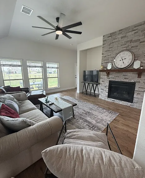 8809 Conroe Dr — Photo 39