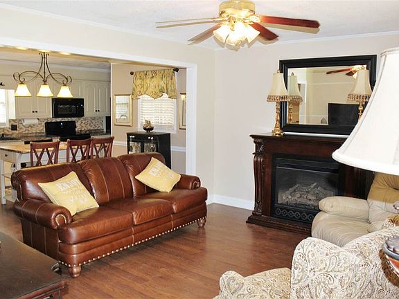 3rd image of 362 Marconi Dr