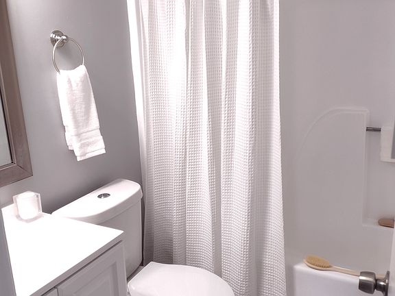 5th image of 8050A Lenox Ln SW #8056-I