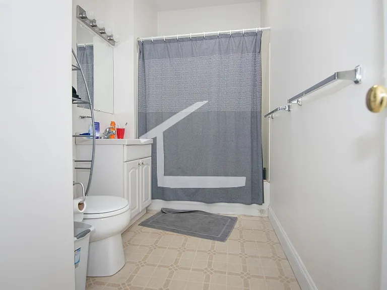 8 Glencoe St #5 — Photo 11