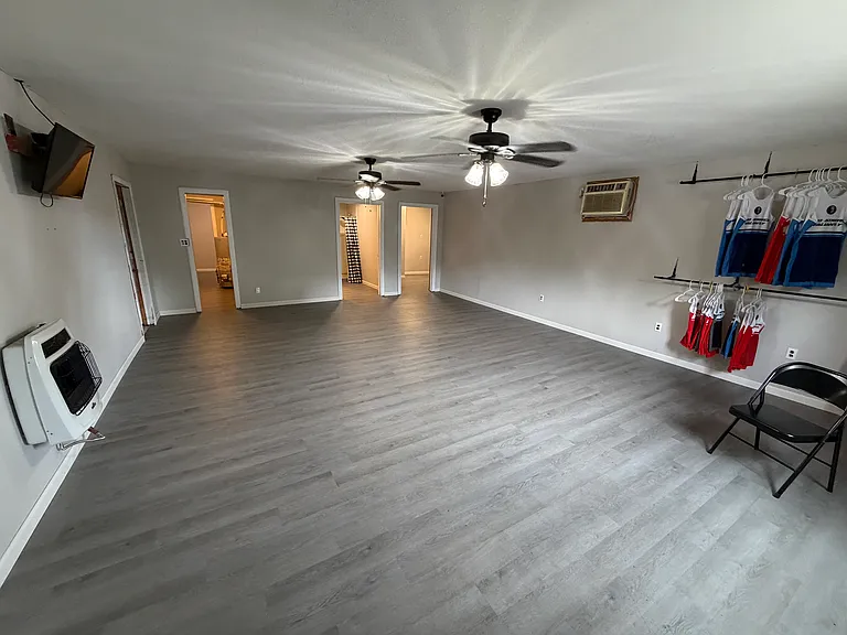 711 Kenoly St — Photo 10