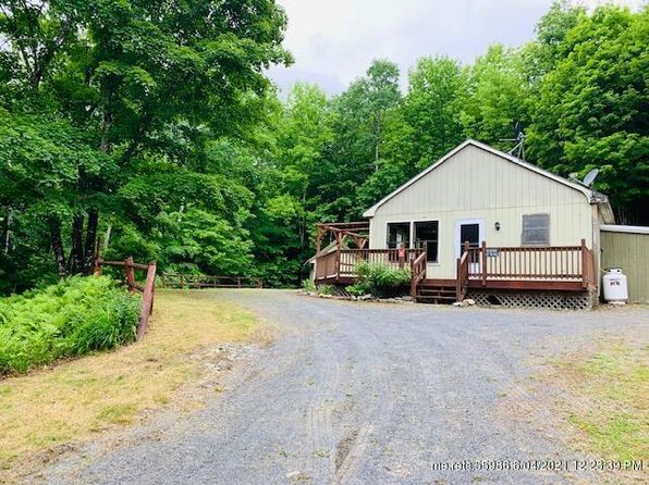 Clearwater Lake 04938 Real Estate 7 Homes For Sale Zillow