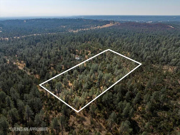 4820 Aloe Vera Dr, Redding, CA 96001