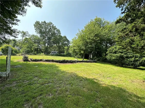 88 Ross Ave, Prudence Island, RI 02872