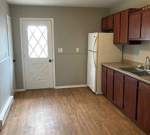 231 W 14th Street Apt. # 4 Picture # 8