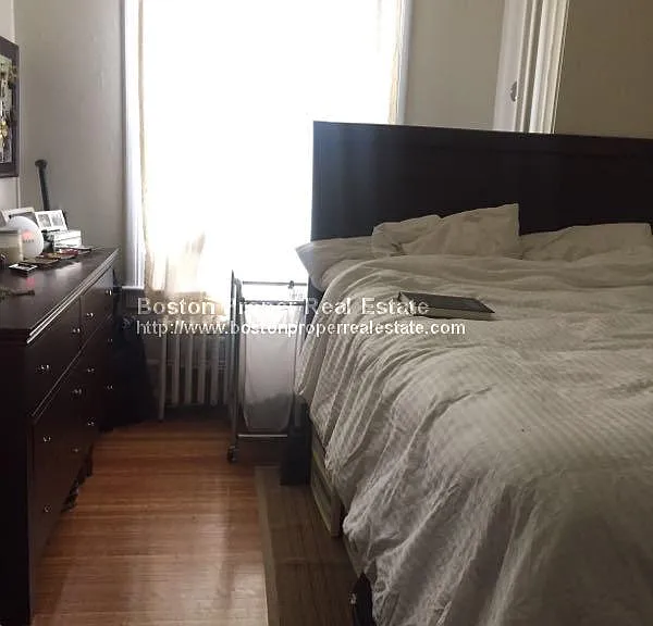 178 Marlborough St #1 — Photo 2
