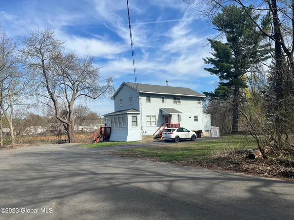 2 Castine Street, Niskayuna, NY 12309