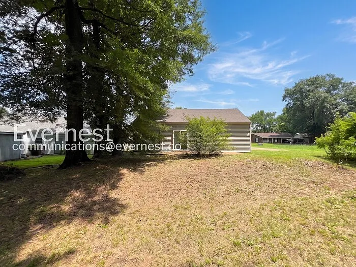 3743 Oak Lake Ln — Photo 20