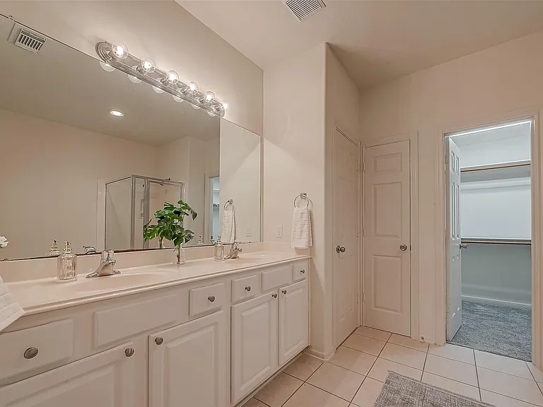22 Stone Arrow Pl — Photo 32