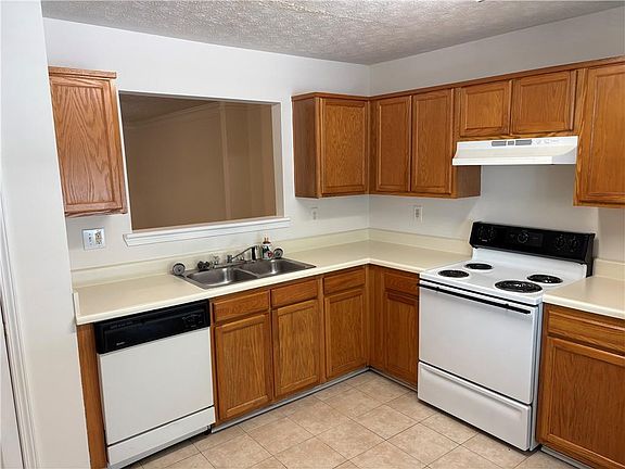 5th image of 4601 Logan Way