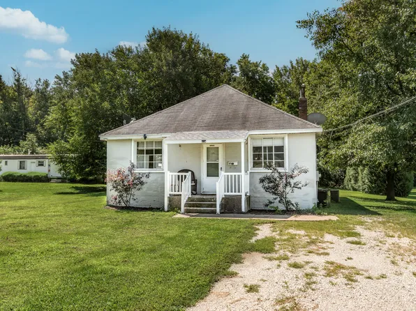 315 W 3rd St, Streator, IL 61364