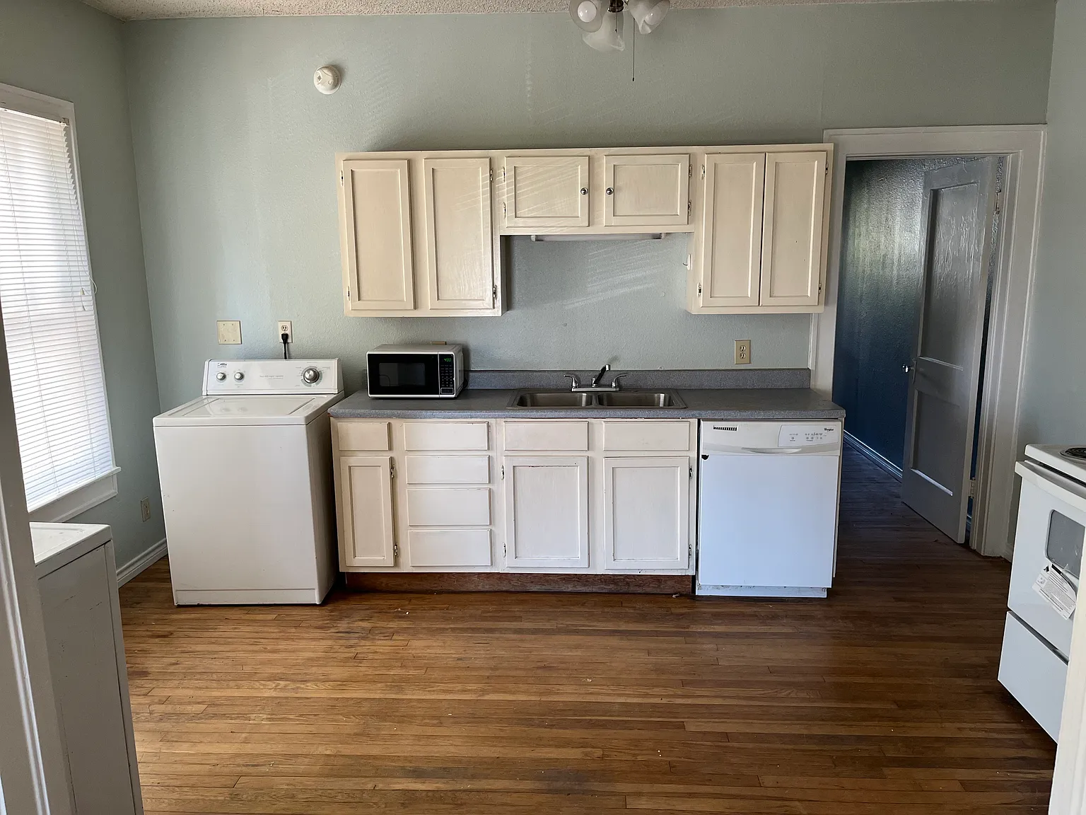 2 bed, 800 sqft, $1,200 — Photo 4
