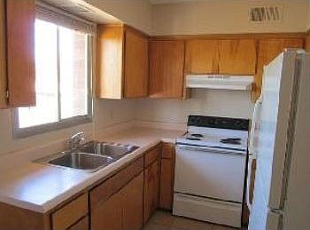 5th image of 345 S Alexandria Ave Penthouse 1