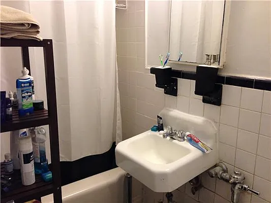 Rented by Platinum Properties | media 19