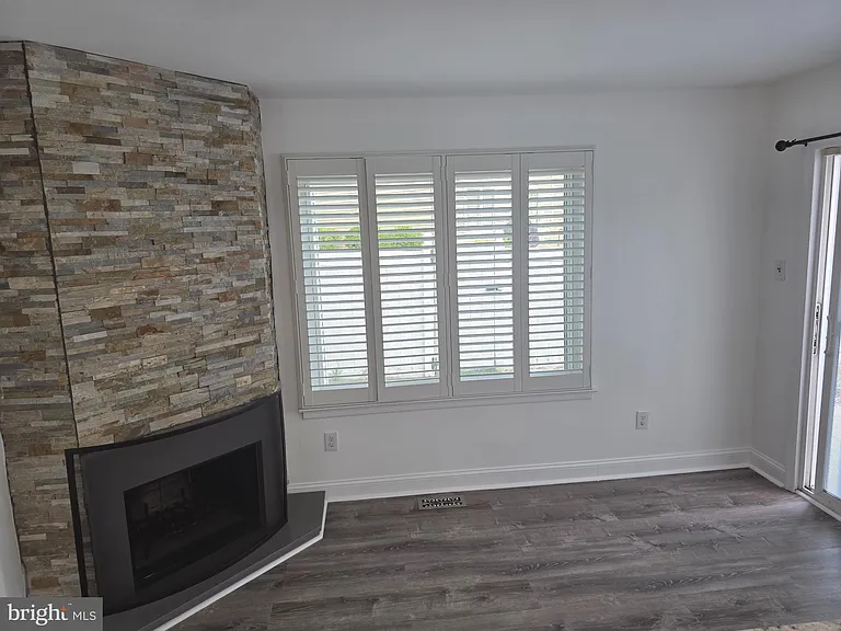 251 Fir Tree Ct — Photo 11