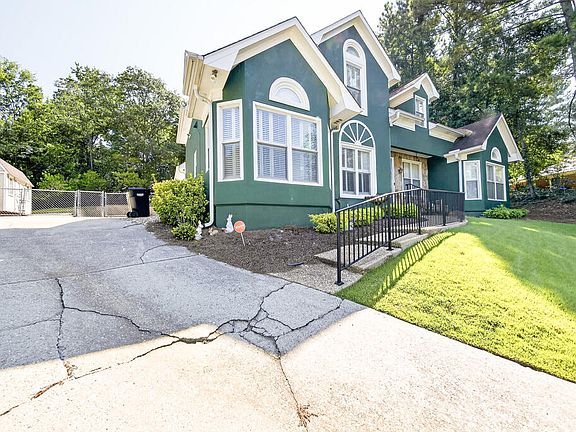 2nd image of 6622 Hillbrook Ave
