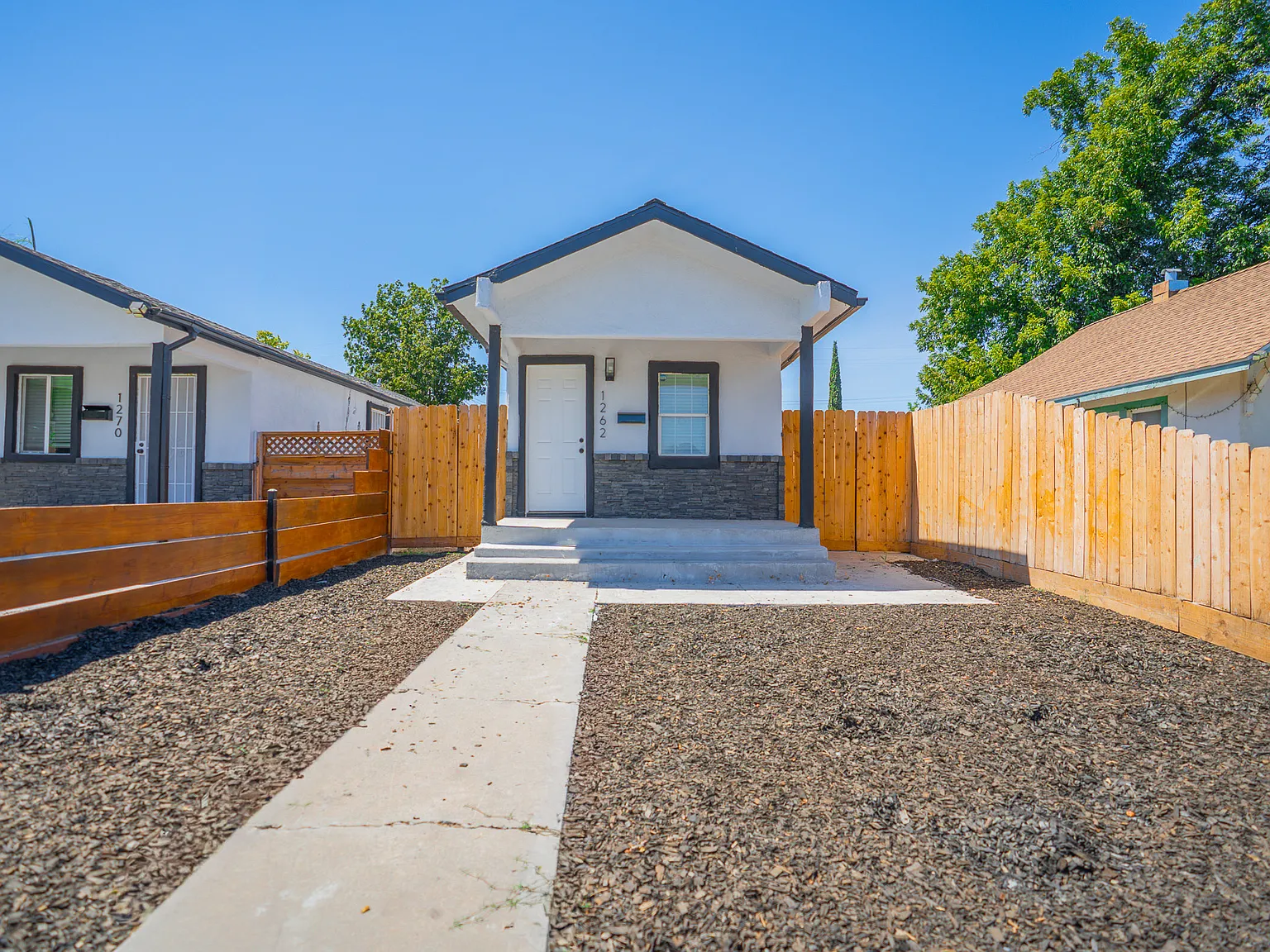 2 bed, $1,900 — Photo 4