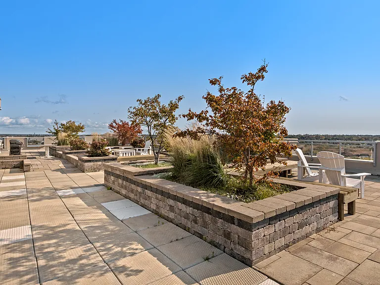 1000 Old Mill Rd — Photo 22