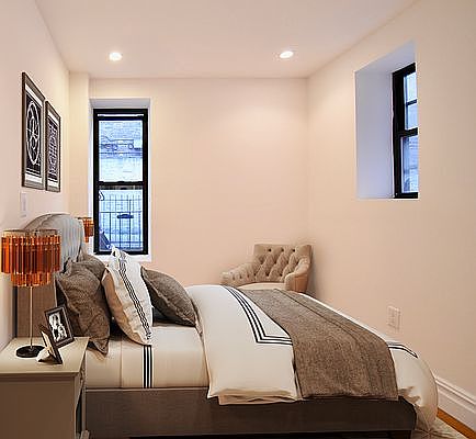 2nd image of 609 W 151st St APT 6