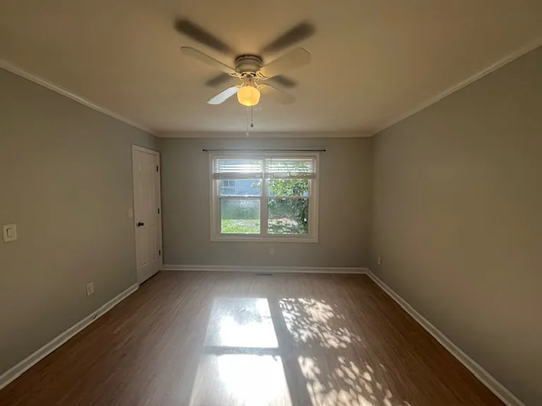 1843 Savannah Ct — Photo 17