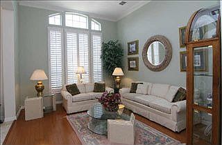 3rd image of 2113 Lincoln Ct