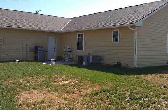 3rd image of 708 W 32nd Ave