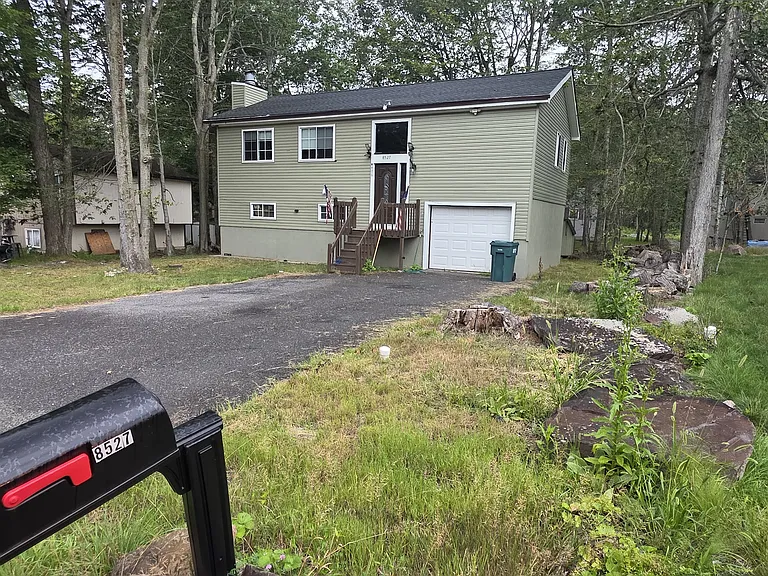 8527 Bumble Bee Way — Photo 32