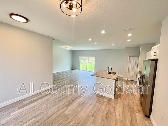4th image of 7137 Benson St