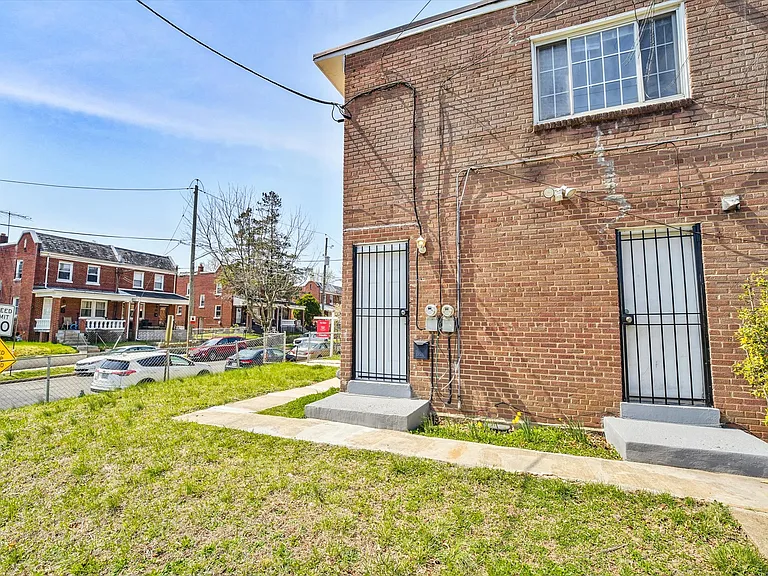 1244 Savannah Pl SE #B — Photo 29