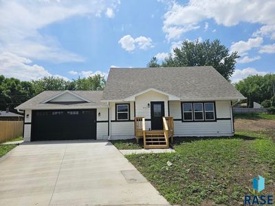 813 S Edward Cir, Sioux Falls, SD, 57103