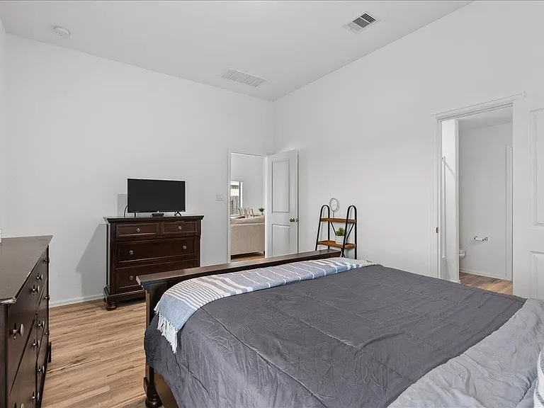 512 Maple Bend Ln — Photo 16