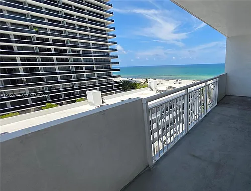 5825 Collins Ave #9C Photo 1