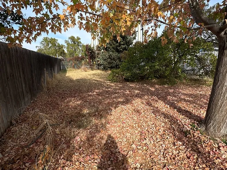 225 SE 6th St — Photo 15