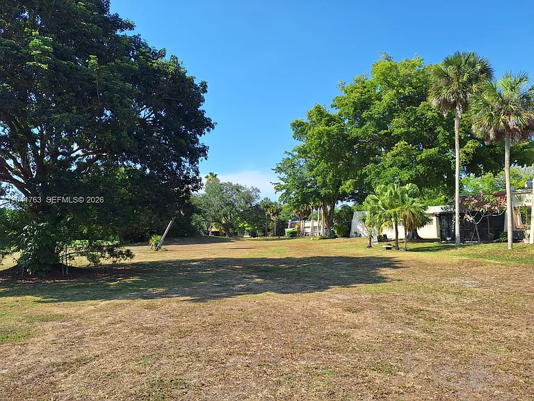 6553 NW 99th Ave #A20 — Photo 40
