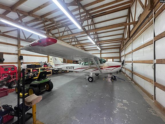 3rd image of 304 Downwind Leg Rd