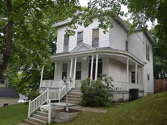 3rd image of 10 Imperial Ave