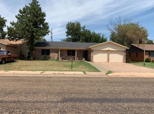 335 Pecan St, Levelland, TX 79336