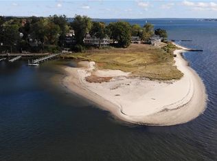 293 Grand View Dr, Warwick, RI 02886